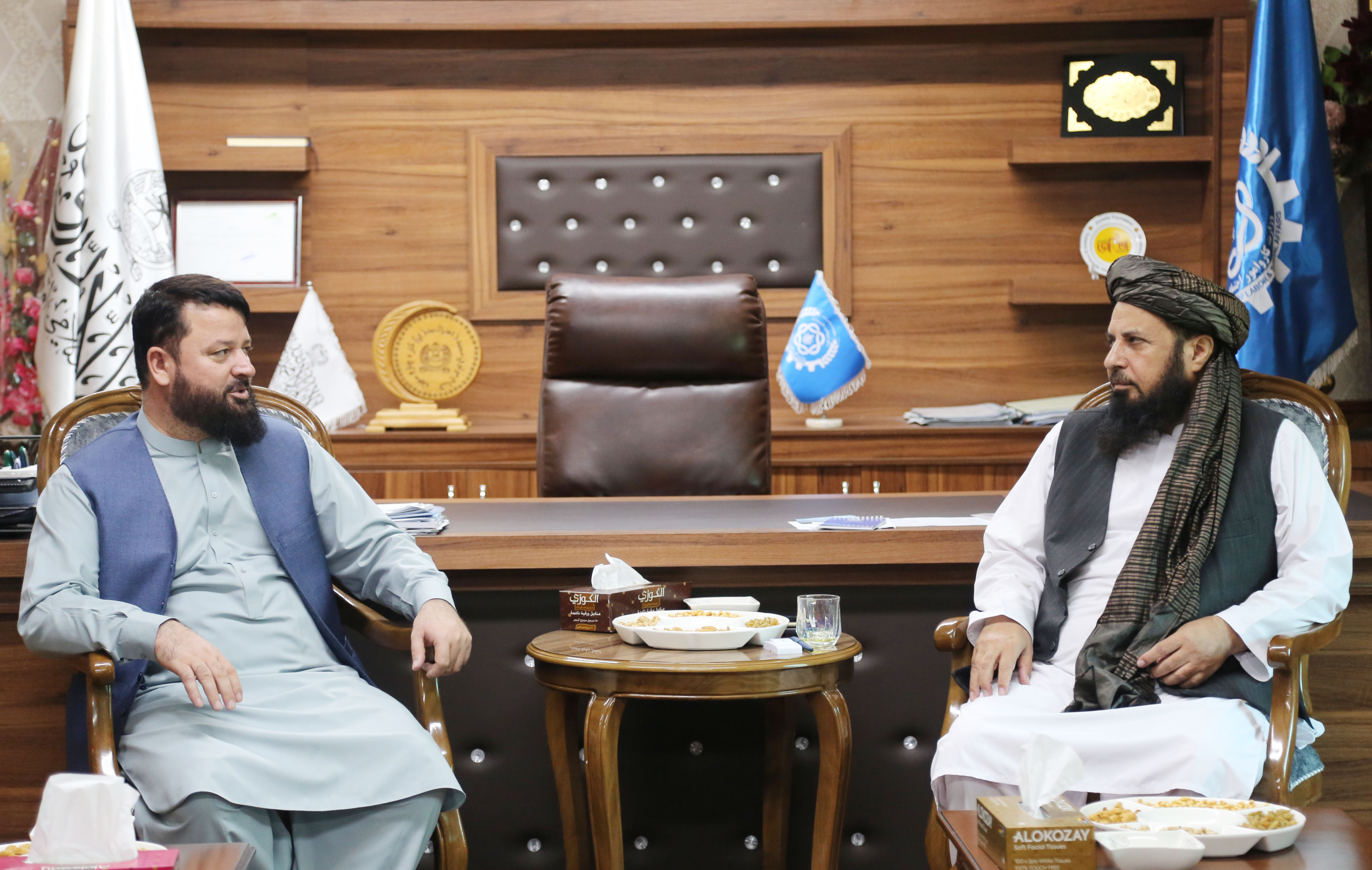 دیدار معین کار